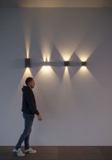 REDO 90553 VARY venkovní nástěnné svítidlo LED 2x10W 1920/1286lm 3000K IP54 antracit, efektní