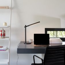Ideal Lux 289151 PIVOT stolové svietidlo LED D170mm 7,5W 700/350lm 3000K čierna