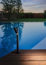 REDO 9579 OBLIK exteríérový záhradný stĺpik LED 1 x 4,5W 417lm IP65 2850-3000K