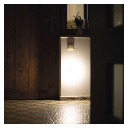 EMOS P3314 LED noční světlo do zásuvky s fotosenzorem, automatické vypnutí/zapnutí