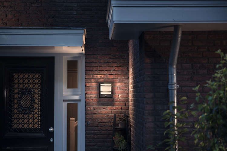 Philips 17395/93/P0 Petronia LED 2700K nástenné exteriérové svietidlo 12W=1200lm IP44