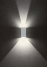 REDO 90552 VARY vonkajšie nástenné svietidlo LED 2x10W 1920/1286lm 3000K IP54 biela, efektné