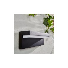 PHILIPS HUE 17456/30 / P7 Nyro 13,5W RGB exteriérové ​​nástěnné svítidlo