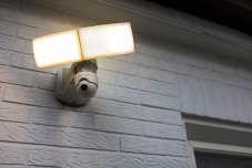 LUTEC CONNECTED 7632406053 LIBRA venkovní security nástěnné svítidlo LED 36W 3400lm 2700-6500K IP44 bílá, kamera, pohybový senzor