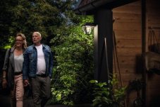 Philips 16495/30/PN Alpenglow nástěnné svítidlo 1xE27 IP44