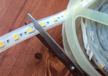 Jak stříhat Philips Hue LED pásek (Lightstrip) bez poškození