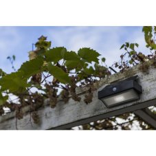LUTEC 6910601335 ARROW solární nástěnné LED svítidlo se senzorem 2,3W 5000K IP44 šedá