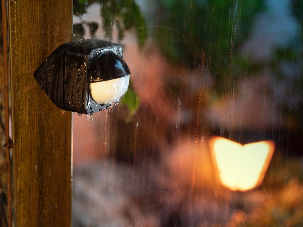 Vonkajšie osvetlenie s pohybovým čidlom