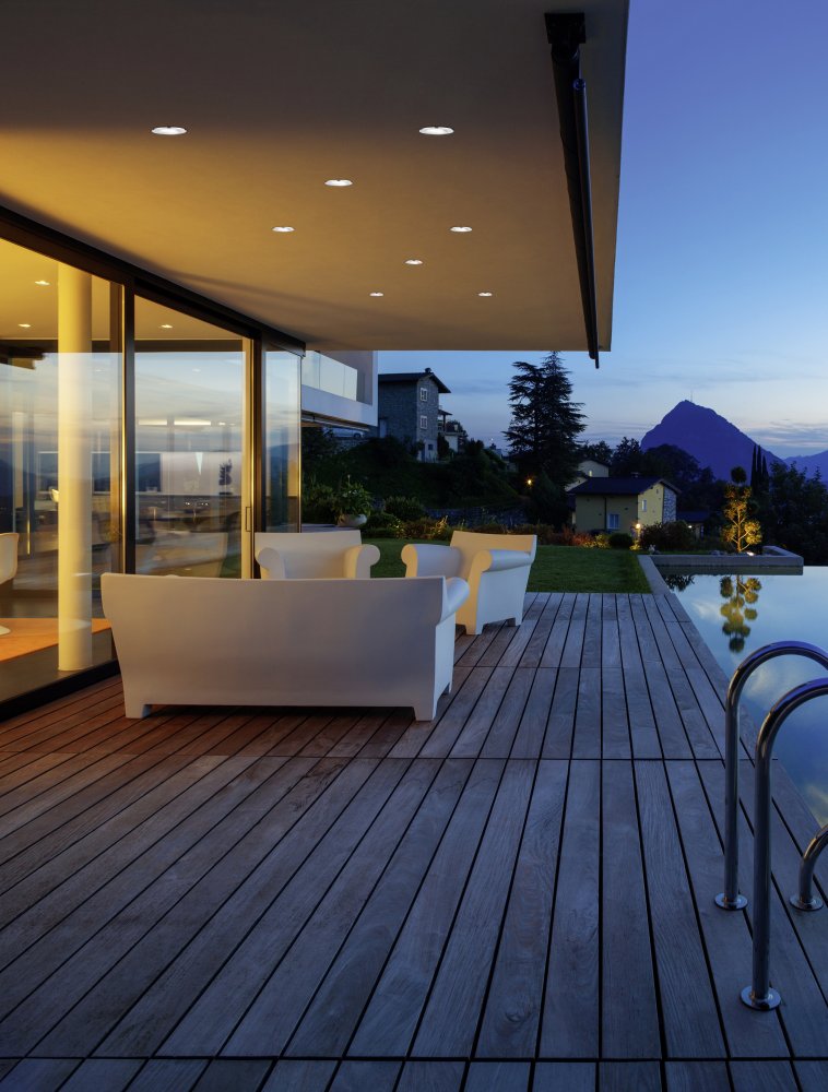 Spolehlivé zapuštěné LED svítidlo TRIO – ideální na terasu nebo do koupelny