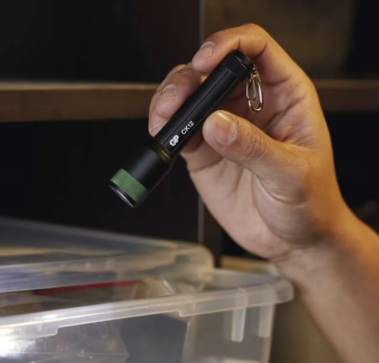 kvalitní dobíjecí LED ruční baterka oprava nouzové osvětlení kempování rybaření karavan světlo
